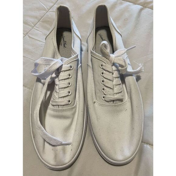 Universal Thread white canvas sneakers size 9 - Picture 1 of 6